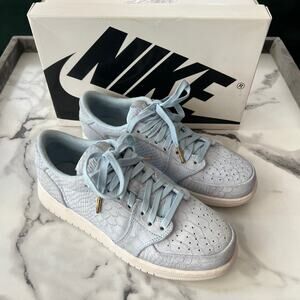 Nike Air Jordan 1 Retro Low Sneakers in Ice Blue